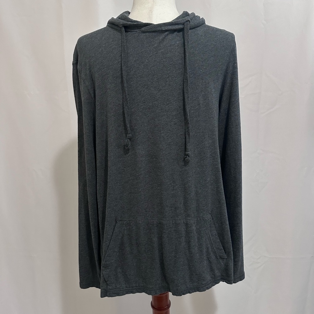 Express Men’s Lightweight Pullover. Size: Medium